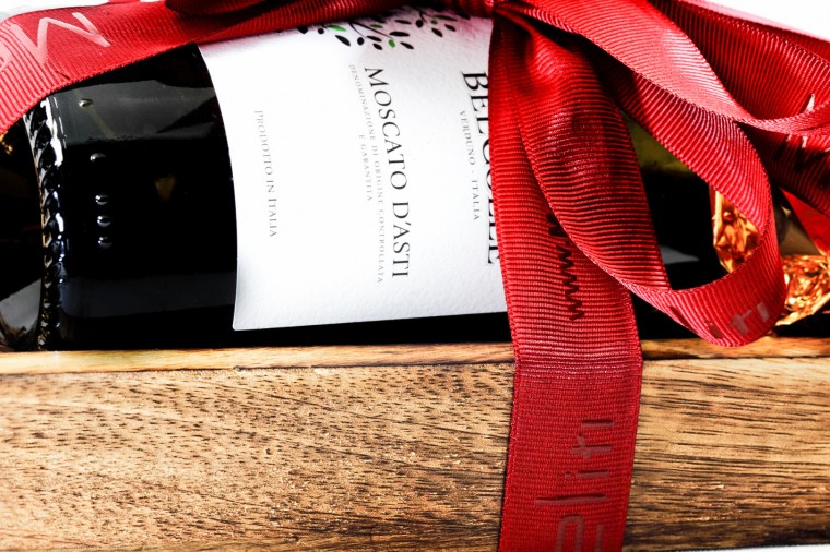 Δίσκος Ξύλινος Με Moscato di Asti & Σοκολατάκια